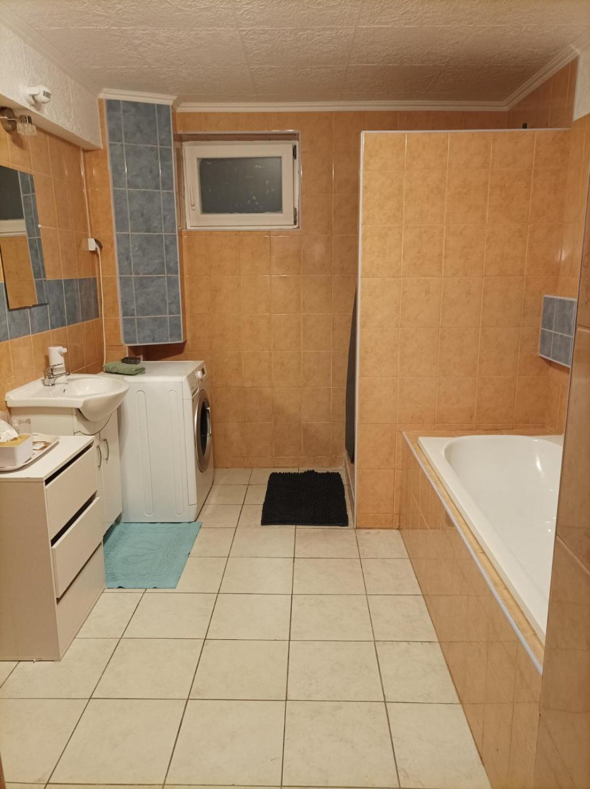 Fuege Apartman Sopron Extérieur photo
